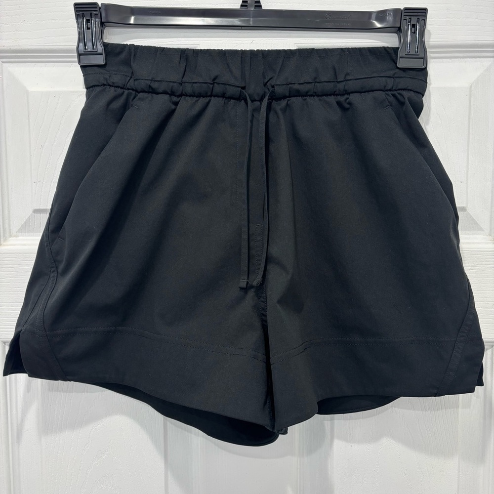 lululemon athletica Black dress shorts with tie size xs